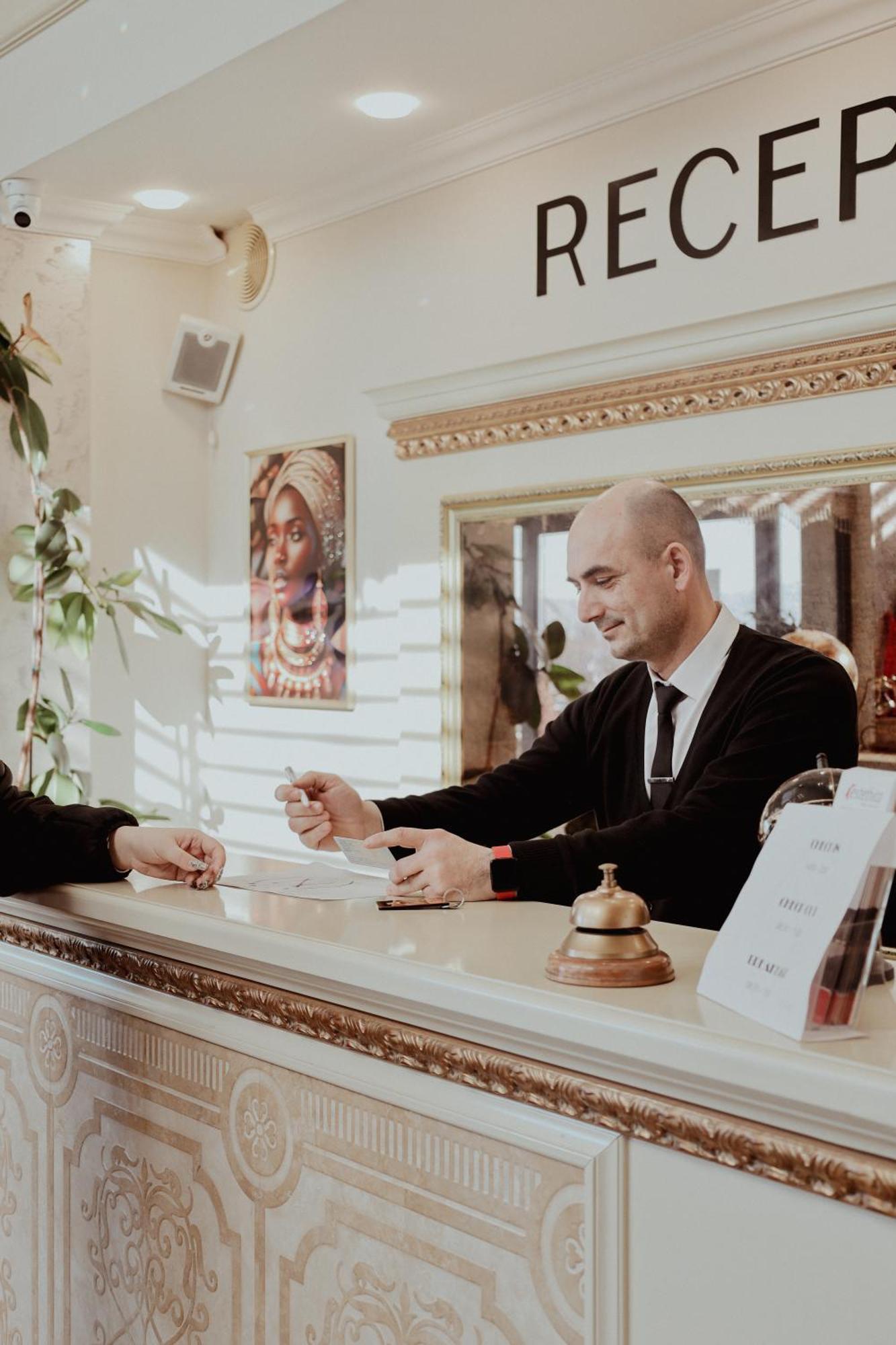 Nafron Hotel Prizren Dış mekan fotoğraf